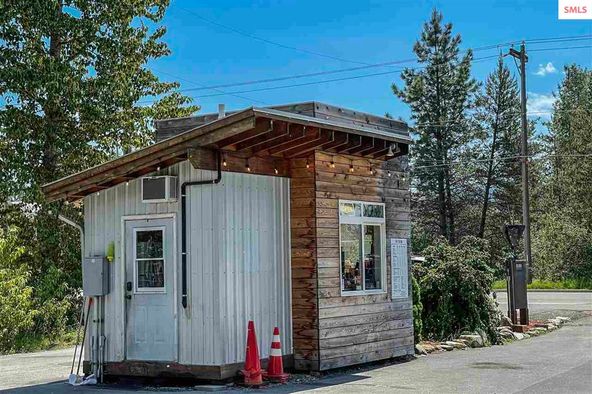 Starrs Acreage: 830 Kootenai Cutoff Rd, Sandpoint, ID 83864